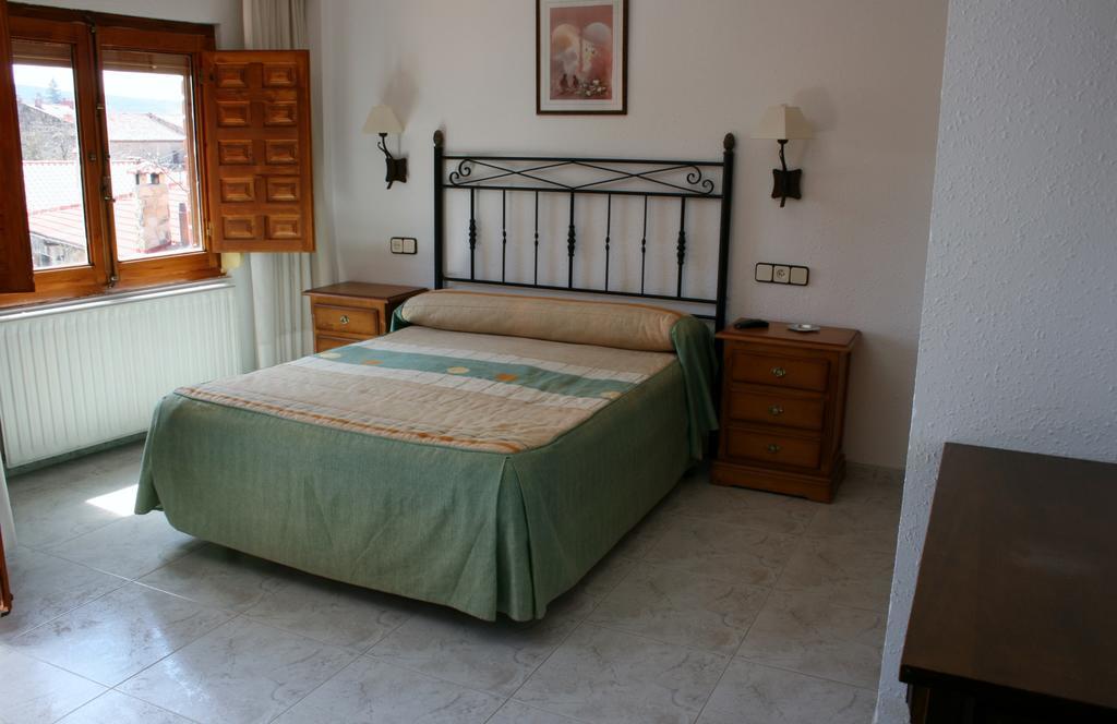 Hostal Visontium Vinuesa Extérieur photo